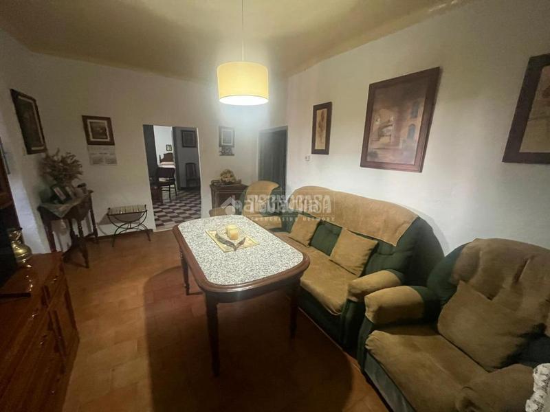 Foto 2da45862-e0b6-41b6-a3b7-62aeef65aa66. Casa amb aparcament a Osuna