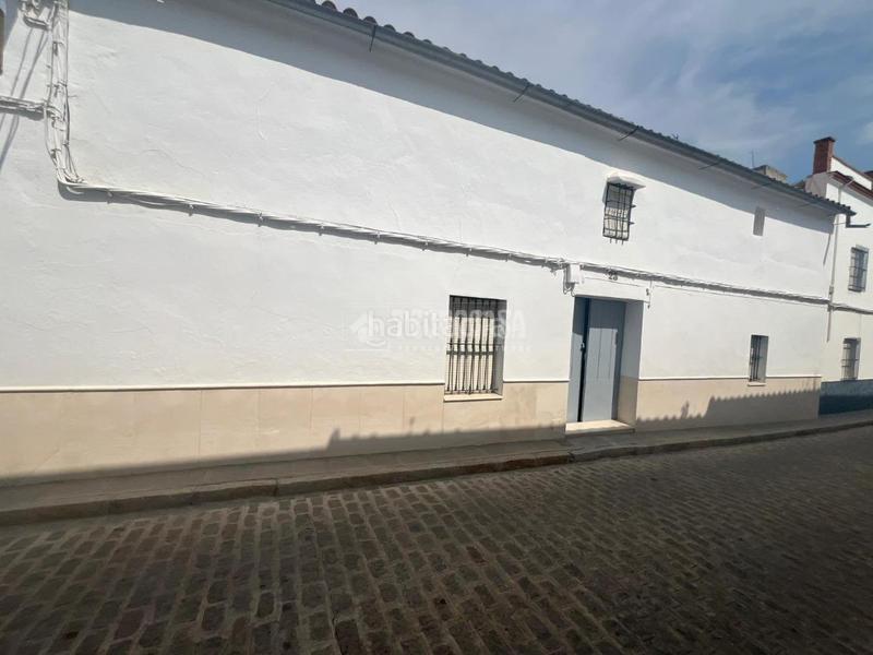 Foto 3d10db5a-08ec-45bd-9b32-94cbfce77c45. Casa amb aparcament a Osuna