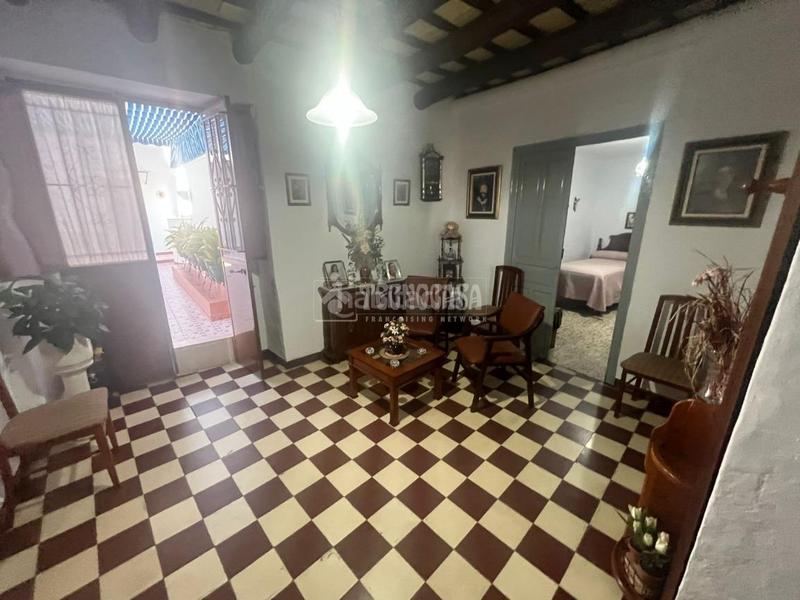 Foto 45c75649-850f-4b9f-9230-a3d5952840f5. Casa amb aparcament a Osuna
