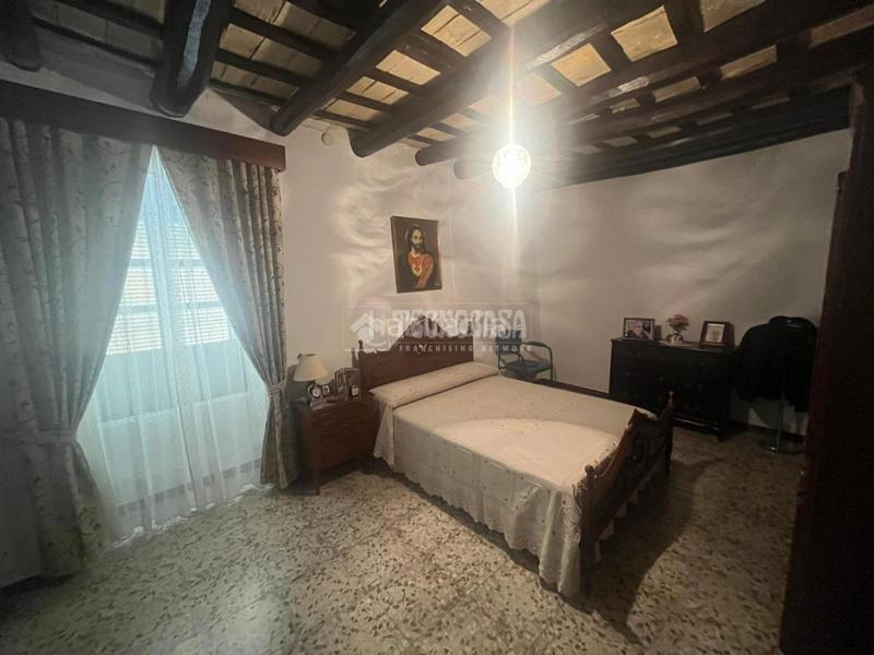 Foto 497f8796-82b7-43af-9ab8-164449b70148. Casa amb aparcament a Osuna