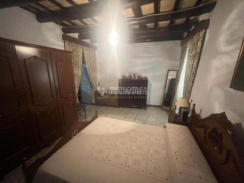 Foto a61c46f5-a6b7-4a8c-97fc-b60a8284c9dd. Casa amb aparcament a Osuna