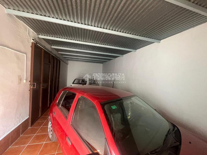 Foto fade459c-914d-460d-af9a-be052946f02f. Casa amb aparcament a Osuna