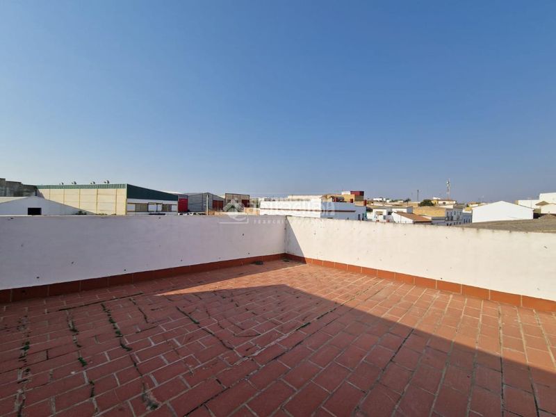 Foto 74cb3520-a9ab-4f33-a083-388477b60369. Casa amb calefacció a Lantejuela (La)