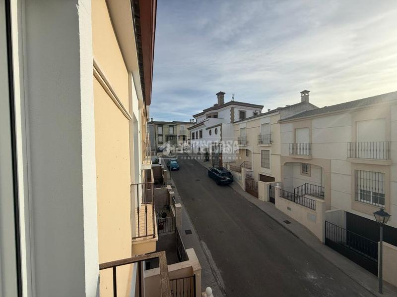 Foto d1ae831d-2644-4ce6-aa1f-713e3f02a87e. Casa pareada casa en venta en Sierra de Yeguas