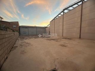 Solar industrial  C. el clavel. Terrenos en venta en la lantejuela