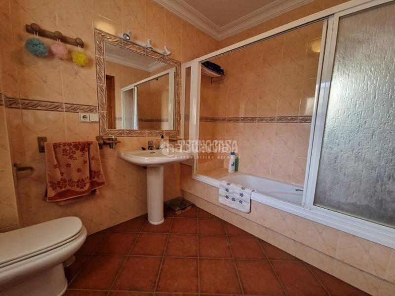 Foto 8c2de6d1-28fd-478b-b5ec-788a8864f54b. Maison jumelée dans Osuna