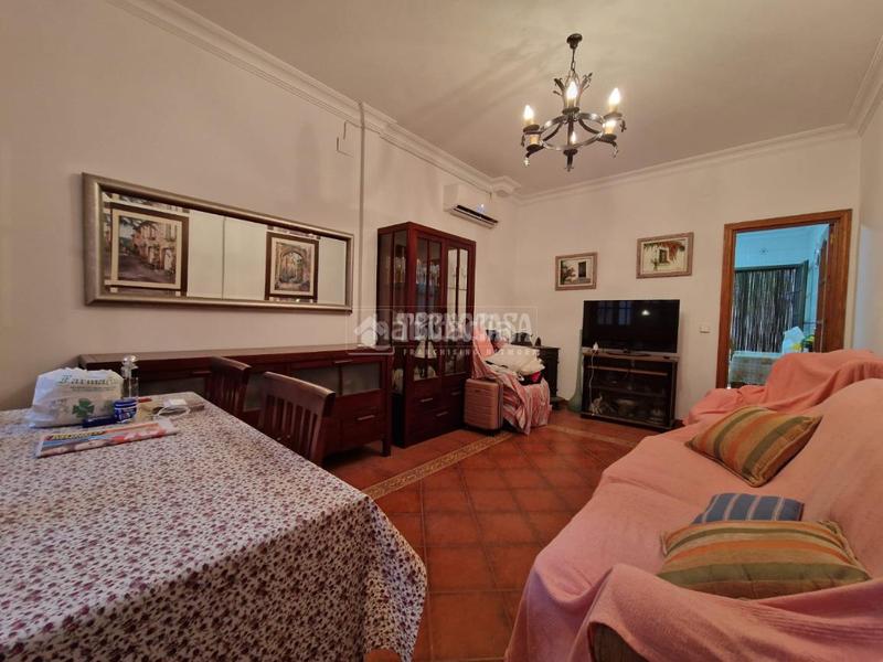 Foto ab105033-c904-4a10-bd1a-33bc18406dfb. Maison jumelée dans Osuna