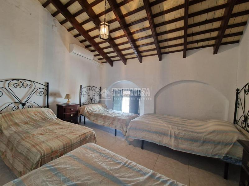 Foto b4f9154b-8e82-405d-8fb3-4e3221abf1fa. Maison jumelée dans Osuna