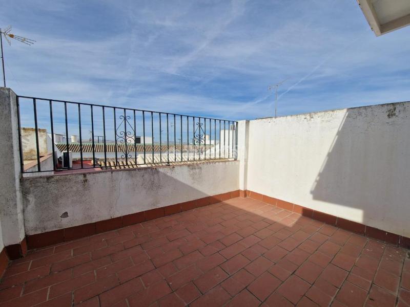 Foto c2327d2e-32ed-43df-8d7d-f38f172b9eeb. Maison jumelée dans Osuna