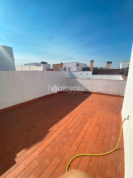 Foto b2732821-b9d9-4c2f-96d9-fc4d677d93b9. Pis a Sanlúcar la Mayor