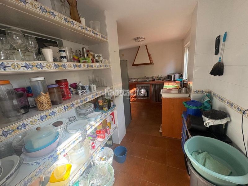 Foto 96a256d2-9c40-4535-a1e8-90b4e24927a5. Casa aparellada amb aparcament a Espartinas pueblo Espartinas