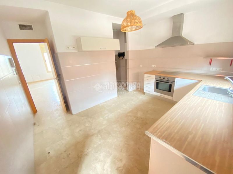 Foto 1c580d41-c3ac-4c87-876e-0b2e9daabbb0. Casa pareada casa en venta en Sanlúcar la Mayor