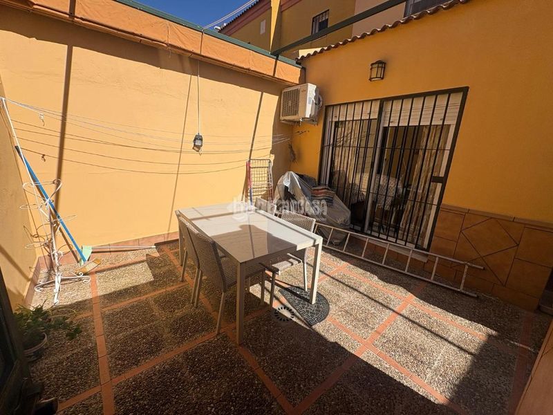 Foto 92ba48b0-1022-443e-922e-42a850a59743. Casa a Olivares