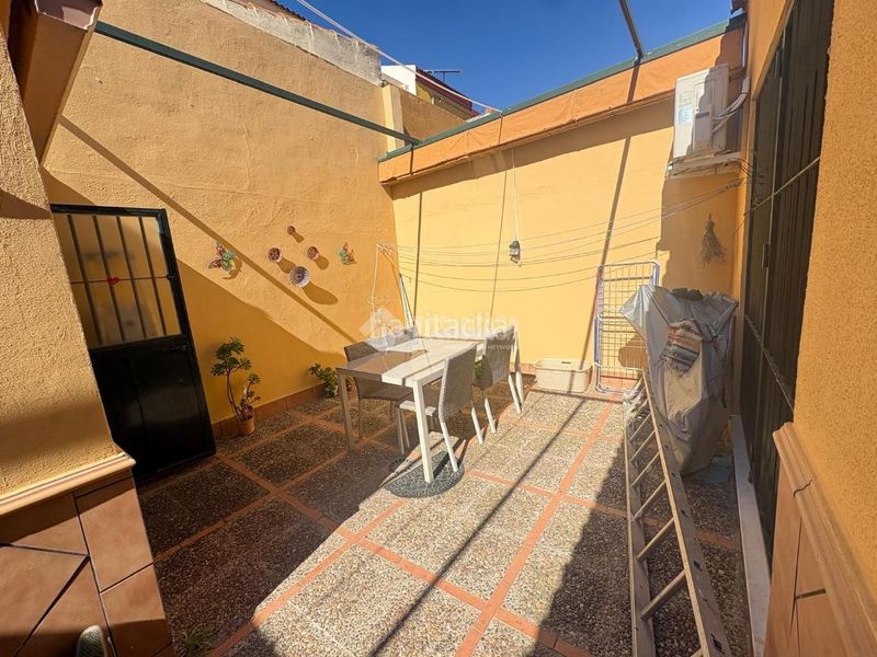 Foto f50bba71-2a27-4772-94ae-455efa944256. Casa a Olivares