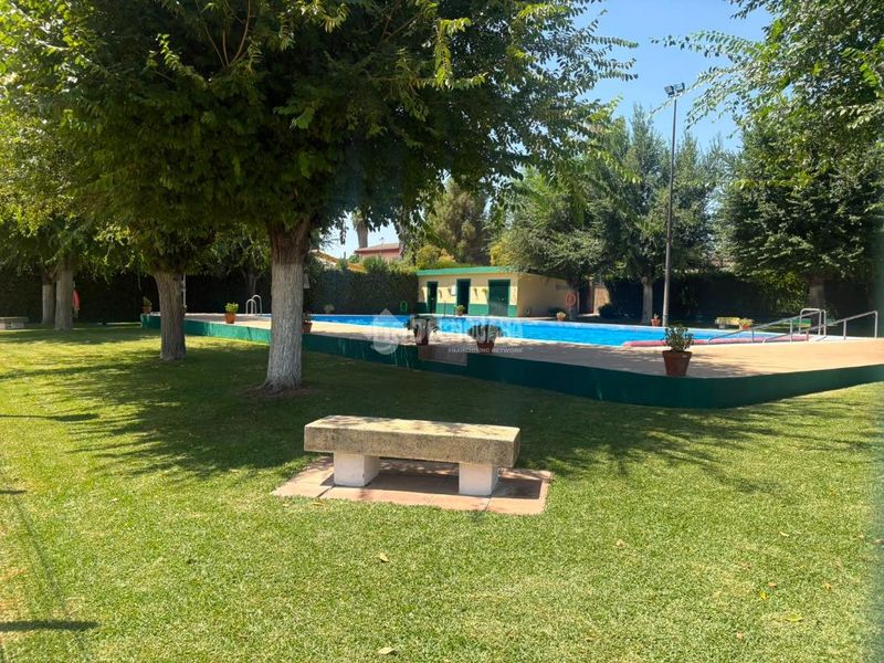 Foto df02a8d8-dce4-41f2-9e42-8e7353f27361. Casa a Espartinas pueblo Espartinas