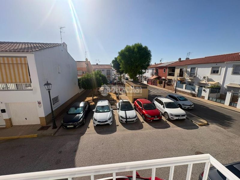 Foto 6bdcd41d-e812-4902-b01d-3f402eb8aacf. Casa aparellada a Umbrete