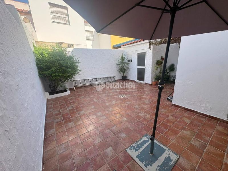 Foto 94f98fe4-16c2-4c5b-aeaa-619f814d94a4. Casa aparellada a Umbrete