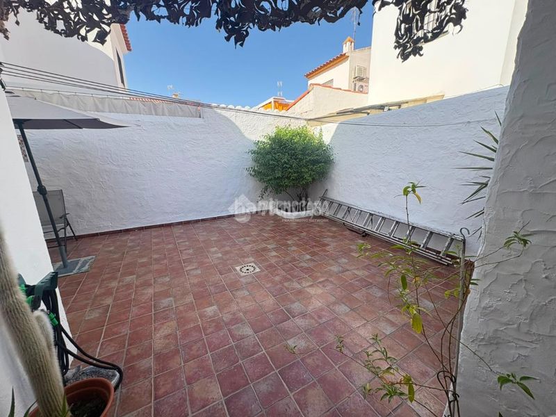 Foto 9f02ee06-1c26-4bf3-a9f4-33674526b312. Casa aparellada a Umbrete