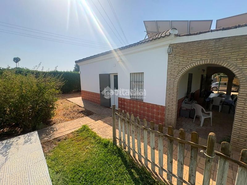 Foto e11b9224-510c-4034-ab97-96ac5bc42f58. Casa amb calefacció a Loreto Espartinas