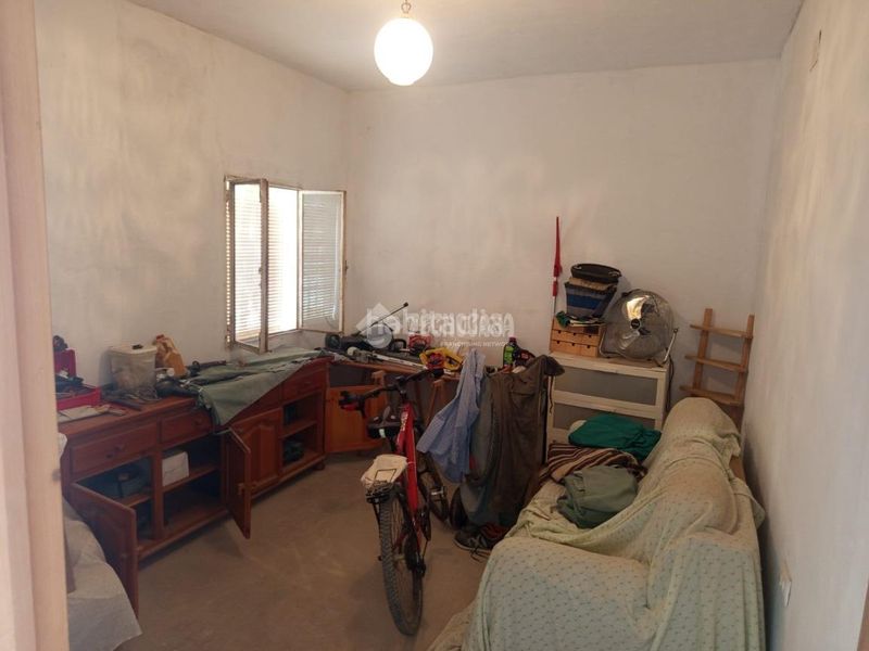Foto 0cc767d4-e60d-4ebb-be05-53fa435400d9. Casa aparellada a Sanlúcar la Mayor