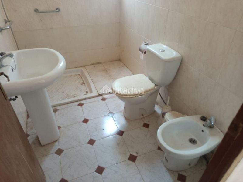 Foto 203d02f1-ad6a-4be2-a004-3898758e97d4. Casa aparellada a Sanlúcar la Mayor
