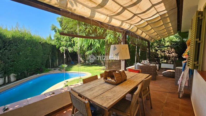 Foto 07699d85-b0cf-43a2-b21f-2df338e0b383. Casa  en venta en Loreto Espartinas