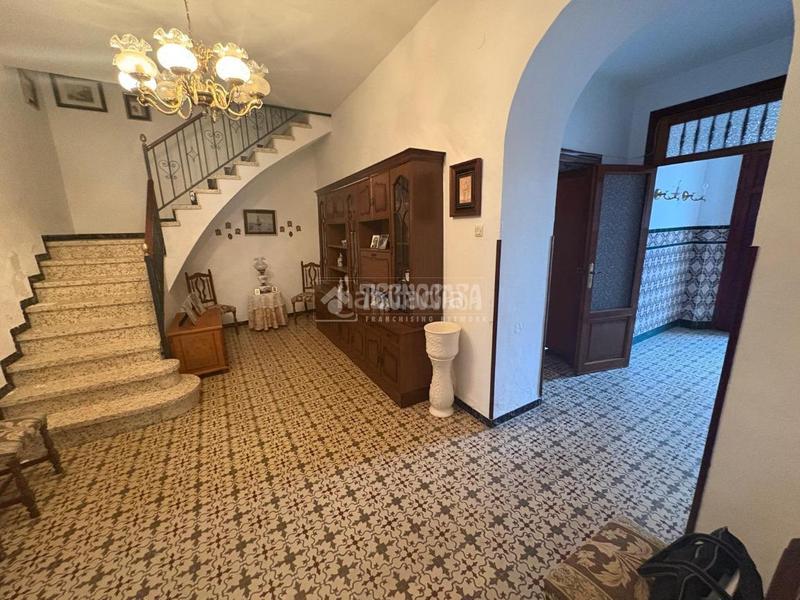 Foto d6523405-8376-4a59-8295-0f46df06de73. Casa pareada casa en venta en Olivares