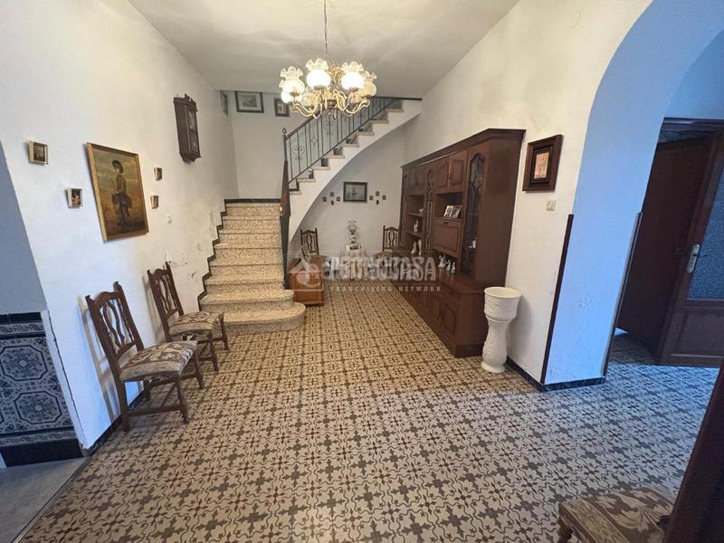 Foto dda02c54-f6bc-47f1-8e41-eeee22e5ec61. Casa pareada casa en venta en Olivares