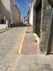 Casa aparellada a Benacazón. Casa en venta en benacazón
