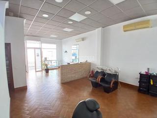 Local commercial  C. manuel castaño ortiz. Local comercial en venta en sanlúcar la mayor