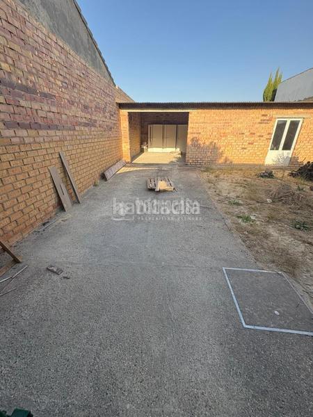 Foto 2d05aa23-4387-4fe8-8d0b-1bb7c52a1eca. Casa pareada casa en venta en Albaida del Aljarafe
