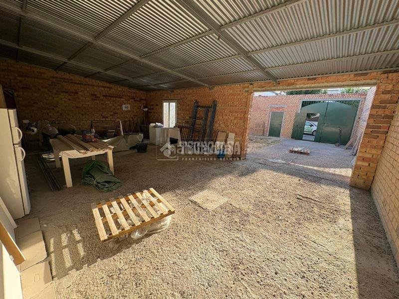 Foto 8188b89a-ba83-4555-9211-dabf6c95620a. Casa pareada casa en venta en Albaida del Aljarafe