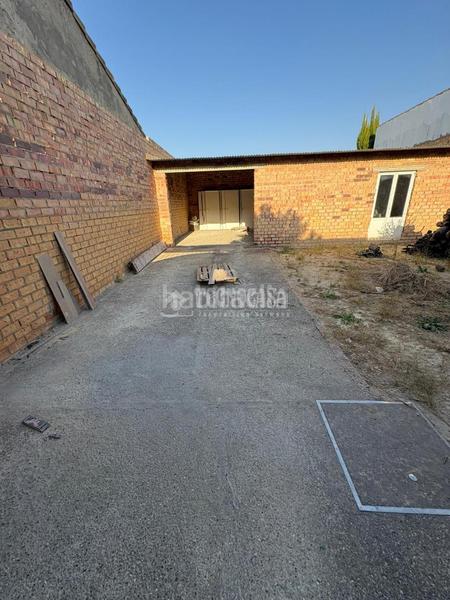 Foto b2557be8-6c8f-4243-afd2-95fe91e29df7. Casa pareada casa en venta en Albaida del Aljarafe