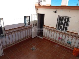 Doppelhaus in Sanlúcar la Mayor. Casa en venta en sanlúcar la mayor
