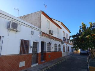 Casa pareada en Sanlúcar la Mayor. Casa en venta en sanlúcar la mayor