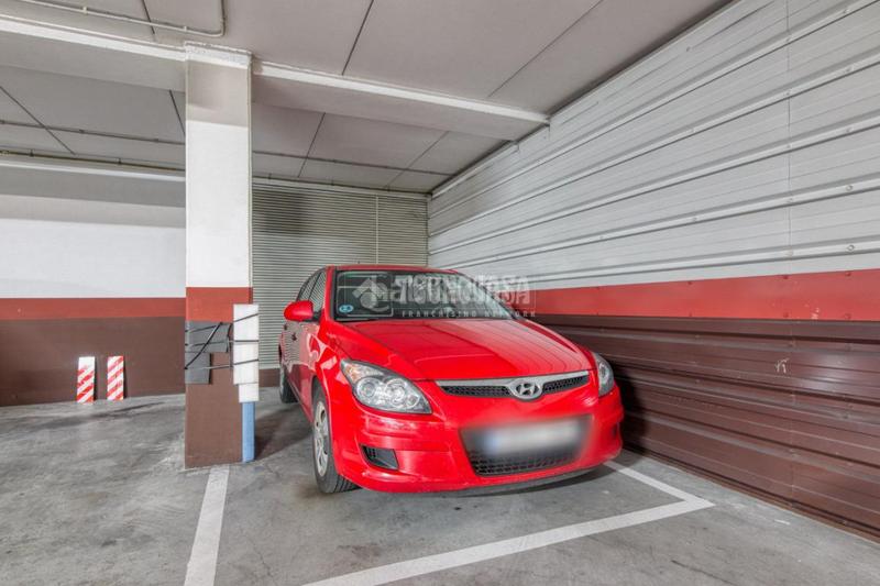 Foto f2011e20-149c-4097-8500-34d15449d6f4. Posto auto in Prosperidad - Delicias Salamanca