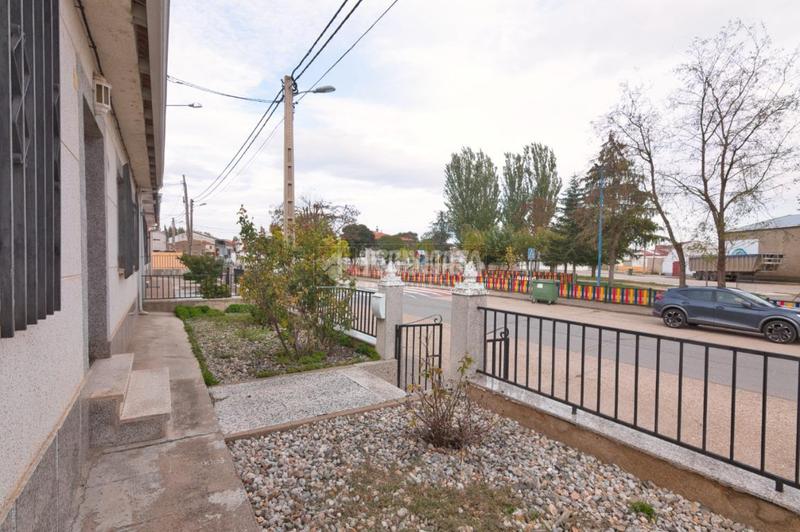 Foto 1bef8a7a-0951-471f-9116-cb71bef70340. Casa pareada casa en venta en Villoruela