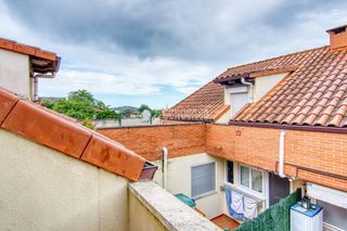 Doppelhaus in Tanos. Casa en venta en torrelavega