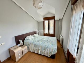 Appartamento in Udías. Piso en venta en udías