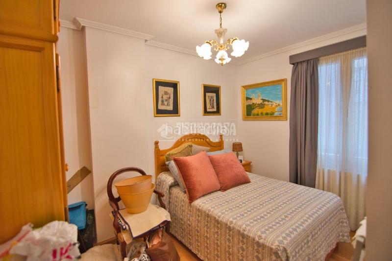 Foto 0bc50f40-c73a-4818-9cf6-08909922cb36. Flat in Centro - Ayuntamiento Santander