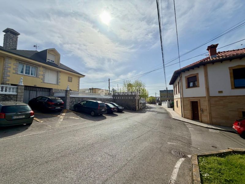 Foto 5ca2d811-c6f3-4b83-93b7-a4a4e5d51e0c. Edificio in Monte Santander