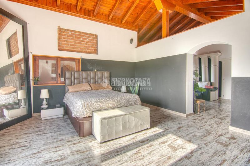 Foto 05332979-7f76-4e91-aa84-25af21808e83. Casa amb aparcament piscina a Polanco