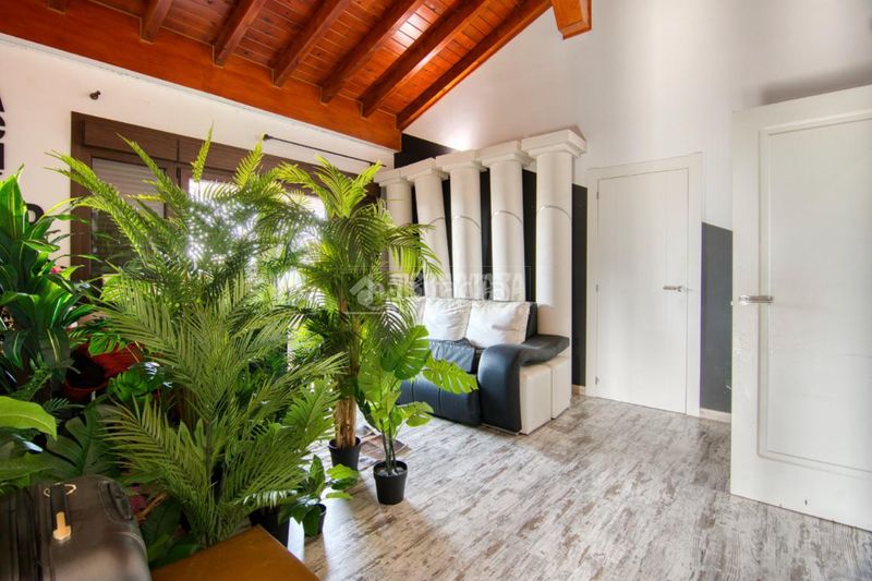 Foto 25f9e0c4-7d3e-4b31-9127-2d55828871e5. Casa amb aparcament piscina a Polanco