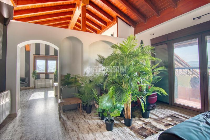 Foto 411d04da-8a74-49fa-8a8b-ea43a15a6244. Casa amb aparcament piscina a Polanco