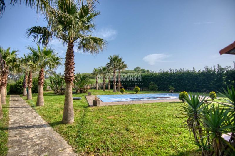 Foto 76a586c0-9cd3-40ff-aa68-4437e1730de2. Casa amb aparcament piscina a Polanco