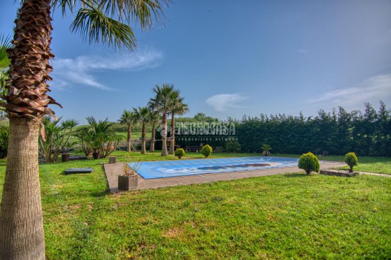 Foto ab2fd3cc-95ff-4489-8168-2ab6c735b4a4. Casa amb aparcament piscina a Polanco