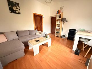 Flat  Calle alucas. Piso en venta en madrid