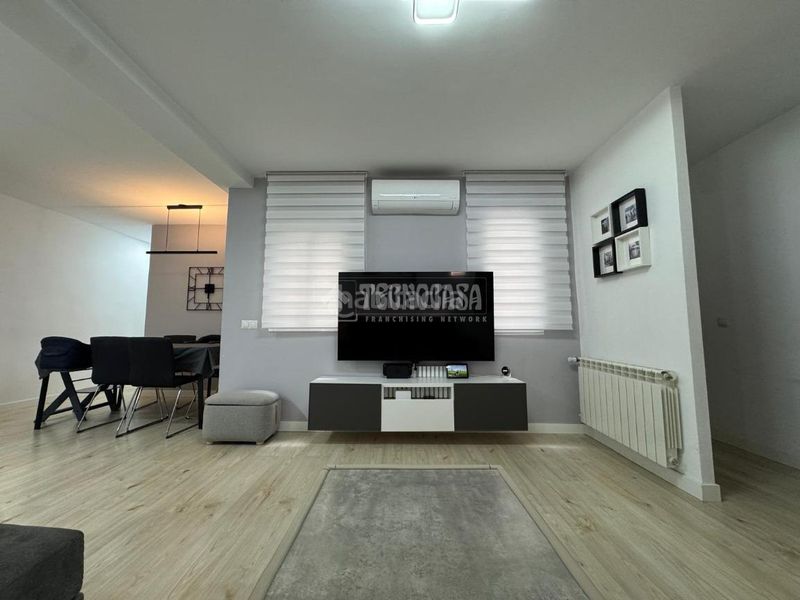 Foto f7fb7772-90b5-4122-84f6-bb5bc91e47fc. Piso  en venta en Simancas Madrid