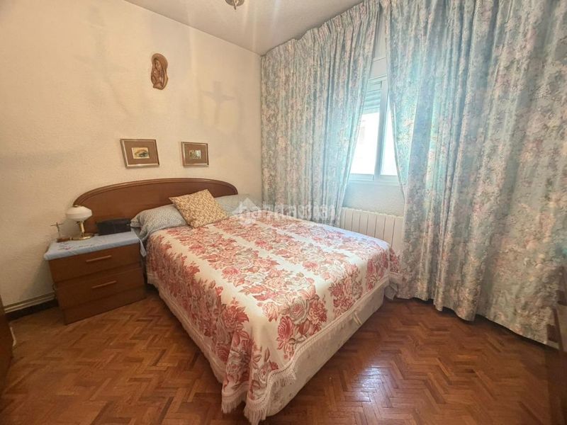 Foto 84ad9f10-6995-4792-9d8c-1a02aa5a6aaa. Piso  en venta en Pueblo Nuevo Madrid