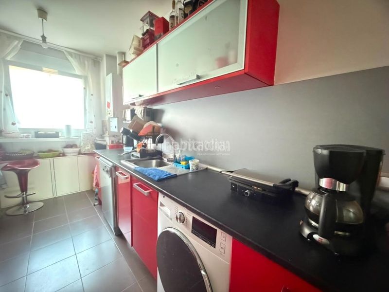 Foto 4c5aa944-db11-4af7-a2f9-a601d45740d6. Pis amb calefacció aparcament piscina a Simancas Madrid